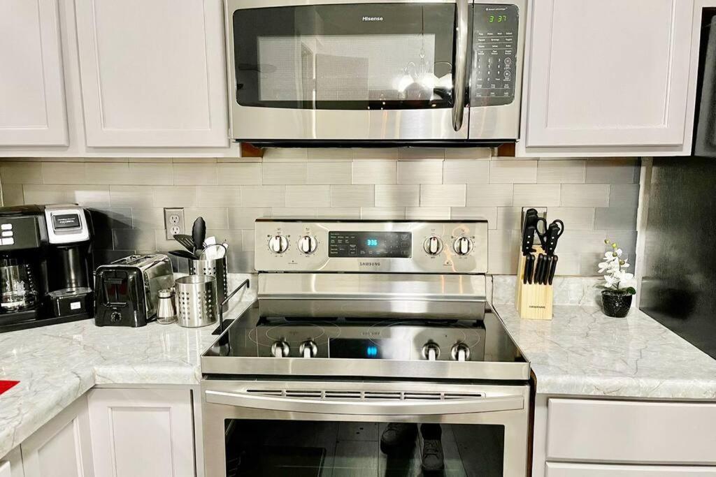 3 Bedroom Entire Home - Centrally Located In Katy, Texas Экстерьер фото